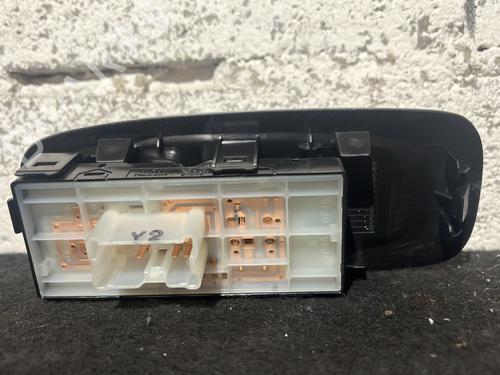 right-front-window-switch-renault-kadjar-ha_-hl_-2015-26962577 main image