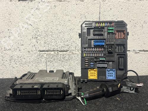 Used Electronic module CITROËN C3 III (SX) 1.6 BlueHDi 75 (75 hp) 30683175