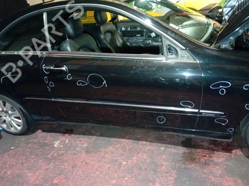 Used Right front door MERCEDES-BENZ CLK (C209) CLK 220 CDI (209.308) (150 hp) 21045153