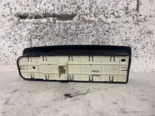 Used Left front window switch Left front window switch RENAULT MEGANE III Coupe (DZ0/1_) 1.5 dCi (DZ0B) (106 hp) 33722637 33722637