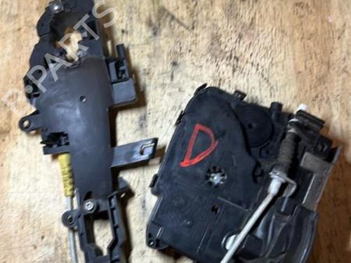 Used Front right lock BMW 1 (E81) 118 d (143 hp) 20859231