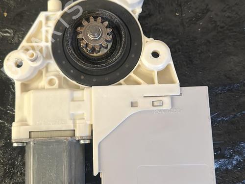 Right front window motor FORD FOCUS II Turnier (DA_, FFS, DS) 1.8 TDCi | BP20863043E20 
