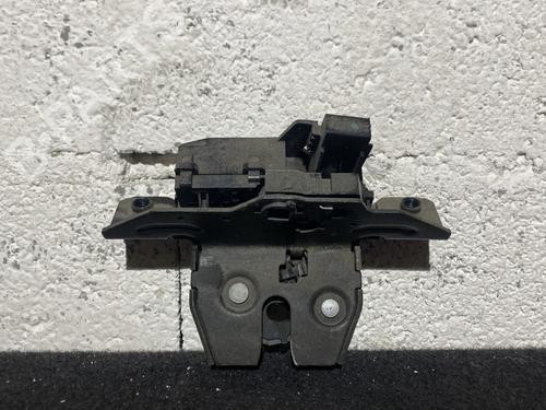 Used Tailgate lock OPEL ASTRA J (P10) 1.3 CDTI (68) (95 hp) 21866112