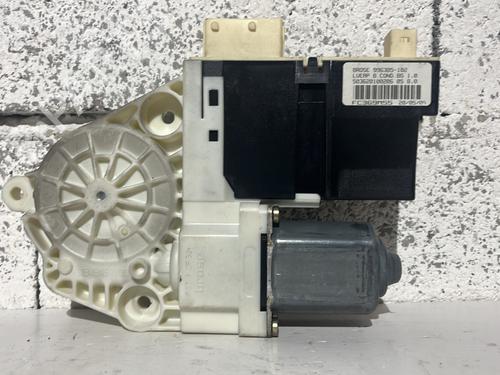 Used Left front window motor PEUGEOT 307 SW (3H) 1.6 HDI 110 (109 hp) 32301317