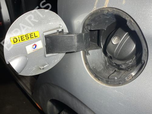 Fuel flap PEUGEOT 208 I (CA_, CC_) 1.6 BlueHDi 100 | BP24313879C131