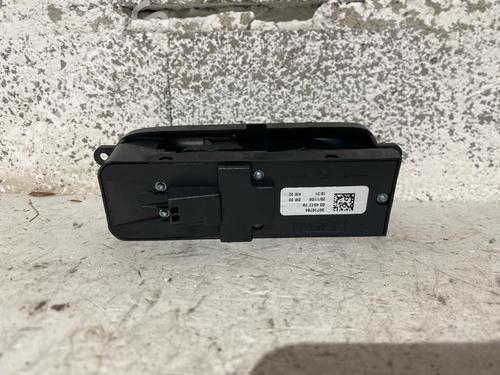 Left front window switch VOLVO C30 (533) D5 | BP38766863I27 - Image 2
