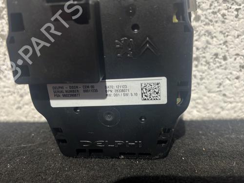 Switch CITROËN DS5 2.0 HDi 200 Hybrid4 All-wheel Drive | BP29255677I30 