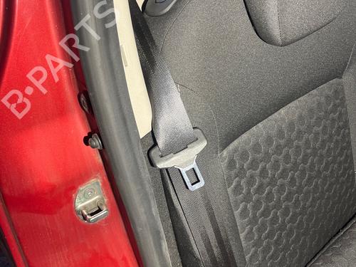 rear-right-seatbelt-dacia-sandero-ii-2012-37683903 main image