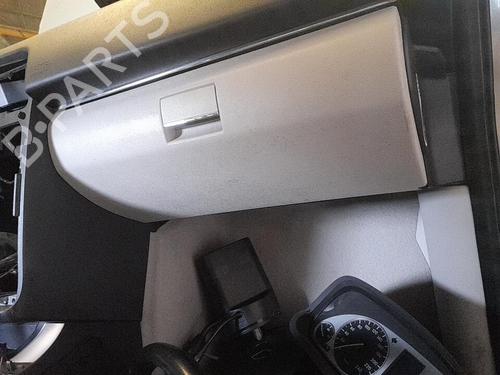 Used Glove box MERCEDES-BENZ B-CLASS Sports Tourer (W245) B 180 CDI (245.207) (109 hp) 25844100