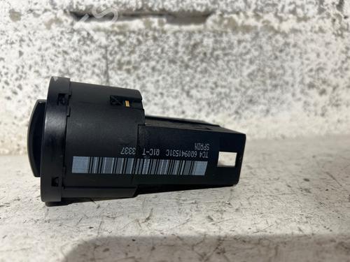 Used Headlight switch Headlight switch VW POLO IV (9N_, 9A_) 1.4 TDI (80 hp) 40122626 40122626