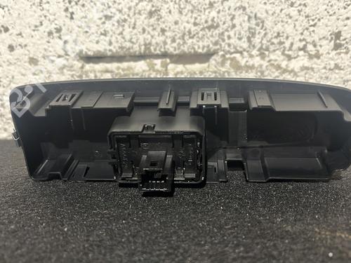 right-front-window-switch-renault-kadjar-ha_-hl_-2015-31267796 main image