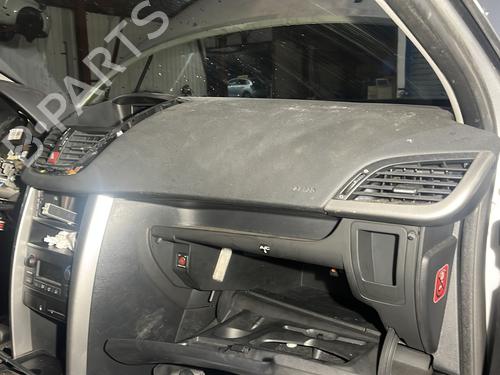 Used Dashboard PEUGEOT 207 (WA_, WC_) 1.6 HDi (90 hp) 31974675