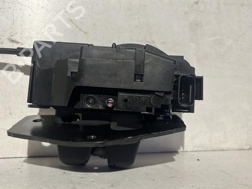 Used Tailgate lock Tailgate lock PEUGEOT 3008 II SUV (MC_, MR_, MJ_, M4_) 1.5 BlueHDi 130 (131 hp) 33453357 33453357