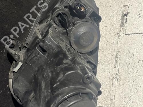 Used Right headlight Right headlight VW GOLF V (1K1) 1.9 TDI (105 hp) 27675861 27675861