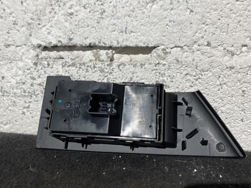 Used Left front window switch Left front window switch OPEL ASTRA J (P10) 1.4 Turbo (68) (140 hp) 23796727 23796727