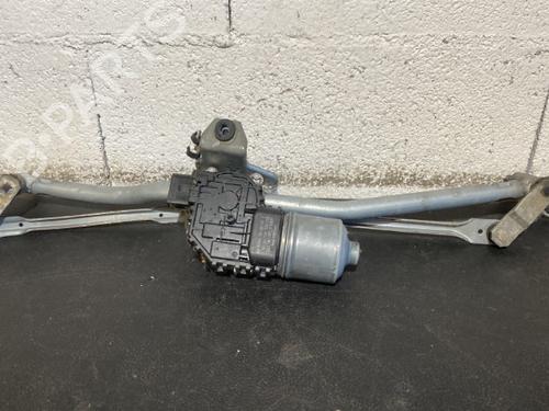 Used Front wiper motor AUDI A4 B7 (8EC) 2.0 TDI 16V (140 hp) 20862178