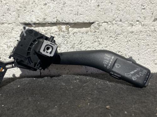 Used Steering column stalk VW GOLF VI (5K1) 2.0 TDI (110 hp) 23797132