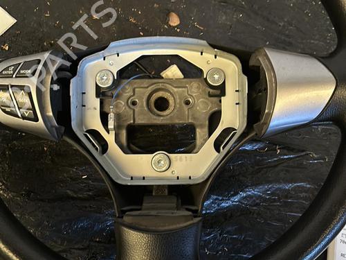Used Steering wheel SUZUKI GRAND VITARA II (JT, TE, TD) 1.9 DDiS All-wheel Drive (JT419, TD44, JB419WD, JB419XD,... (129 hp) 20859634