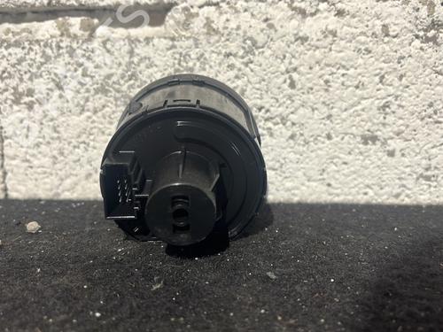 Headlight switch VW POLO V (6R1, 6C1) 1.4 TDI | BP25924021I24 