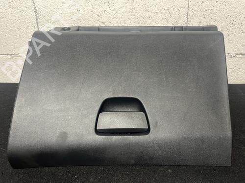 Used Glove box PEUGEOT 208 I (CA_, CC_) 1.5 BlueHDI 100 (102 hp) 28543508