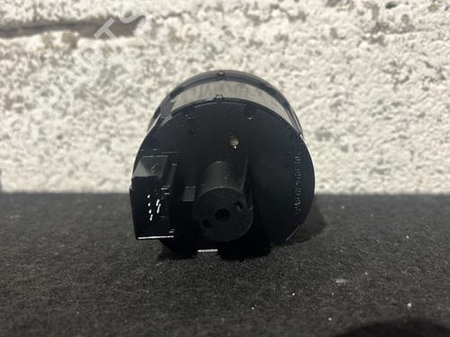 Used Headlight switch Headlight switch VW SCIROCCO III (137, 138) 1.4 TSI (160 hp) 26686202 26686202
