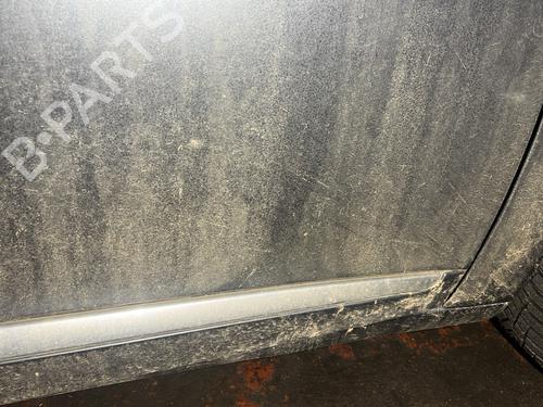 right-front-door-renault-megane-iii-hatchback-bz01_-b3_-2008-33021000 main image