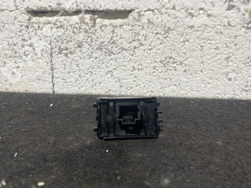 left-rear-window-switch-renault-talisman-lp_-2015-2016-2017-2018-2019-2020-2021-2022-24823323 main image