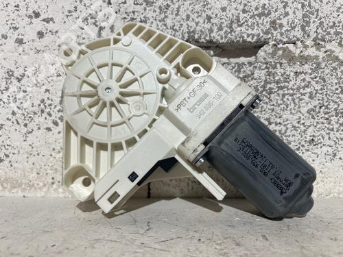Right front window motor AUDI A1 (8X1, 8XK) 2.0 TDI | BP38058372E20 - Image 2