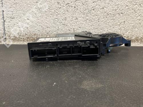 Left rear window motor AUDI A4 B7 (8EC) 2.0 TDI 16V | BP21864840E23 - Image 3