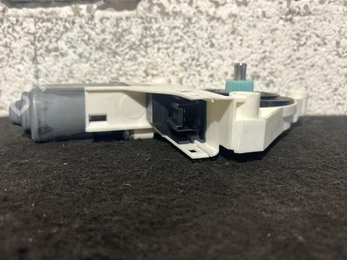 right-front-window-motor-audi-a1-8x1-8xk-2010-2011-2012-2013-2014-2015-2016-2017-2018-2019-28304769 main image