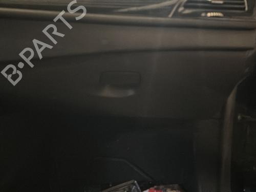 Used Glove box RENAULT MEGANE III Hatchback (BZ0/1_, B3_) 1.9 dCi (BZ0N, BZ0J) (131 hp) 20862945