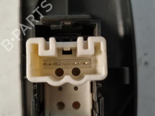 Used Right front window switch Right front window switch TOYOTA YARIS (_P1_) 1.0 (SCP10_, SCP10R) (68 hp) 21860095 21860095