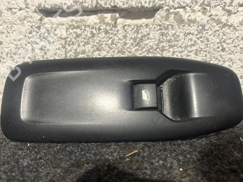 Used Right front window switch PEUGEOT 208 I (CA_, CC_) 1.4 HDi (68 hp) 30439521