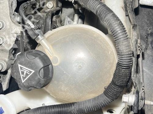 Used Expansion tank PEUGEOT 208 I (CA_, CC_) 1.5 BlueHDI 100 (102 hp) 28543554