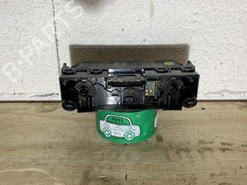 Used Climate control Climate control 20865761 20865761