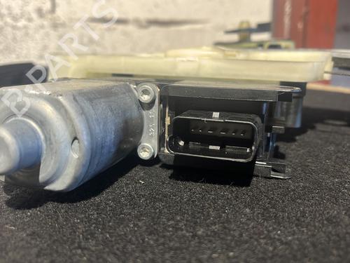 Front right window mechanism CITROËN C4 CACTUS 1.2 THP 110 | BP29014276C23  - Image 5