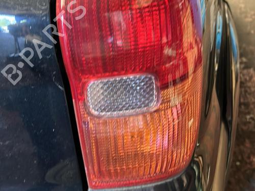 Feu arrière droit TOYOTA RAV 4 II (_A2_) 2.0 4WD (ACA21, ACA20) (150 hp) 20863352