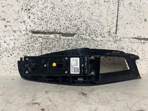 left-front-window-switch-ford-fiesta-vi-cb1-ccn-2008-34172587 main image