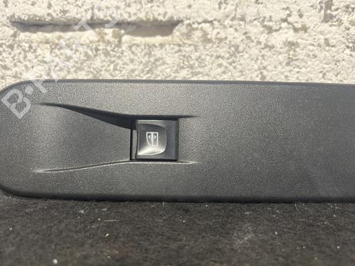 Used Right front window switch RENAULT CLIO IV (BH_) 0.9 TCe 90 (BHNF, BHMA, BHMH, BHJK, BHJR) (90 hp) 26977760
