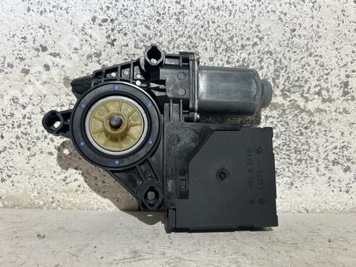 Right front window motor VW GOLF VI (5K1) 1.6 TDI | BP38910929E20 - Image 2