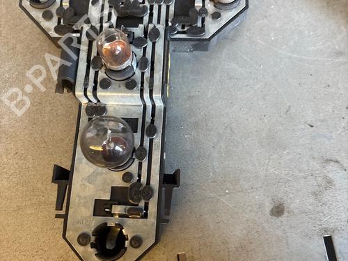 Used Lamp holder Lamp holder VW GOLF IV Variant (1J5) 1.6 (101 hp) 39937632 39937632