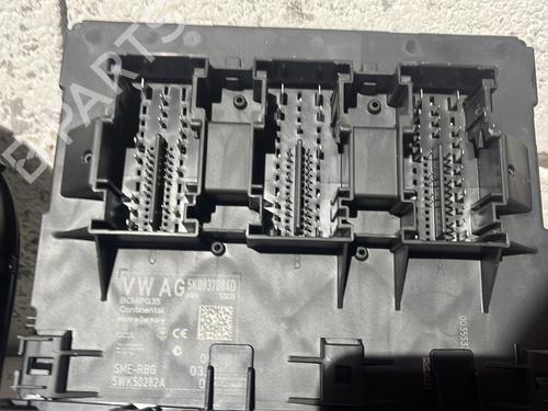 Electronic module VW TOURAN (1T3) 1.6 TDI | BP32984343M83 - Image 9