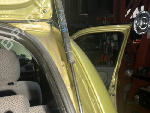 tailgate-lift-support-renault-clio-ii-bb_-cb_-1998-1999-2000-2001-2002-2003-2004-2005-2006-2007-2008-2009-2010-2011-2012-2013-2014-2015-2016-32031006 main image