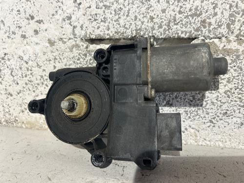 Used Left front window motor Left front window motor CITROËN C5 III (RD_) 1.6 HDi 110 (RD9HZC) (109 hp) 39629289 39629289