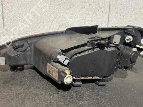 Right headlight PEUGEOT 206 CC (2D) 1.6 16V (2DNFUF, 2DNFUR) | BP20868974C29 