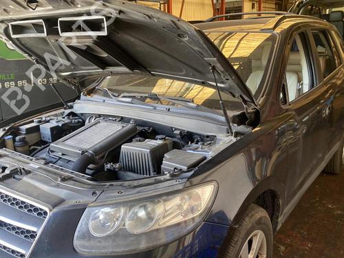 Used Front wiper motor HYUNDAI SANTA FÉ II (CM) 2.2 CRDi GLS 4x4 (150 hp) 20867035