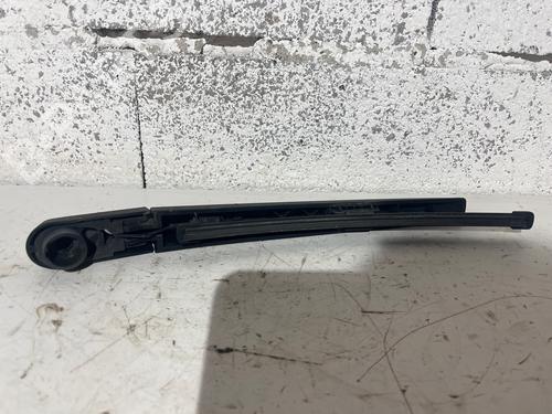 rear-windshield-wiper-arm-renault-clio-iv-bh_-2012-2013-2014-2015-2016-2017-2018-2019-2020-2021-34500997 main image