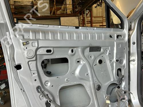 Used Left front door RENAULT GRAND SCÉNIC III (JZ0/1_) 1.9 dCi (JZ0J, JZ0N, JZ1K, JZ1S) (131 hp) 25843989