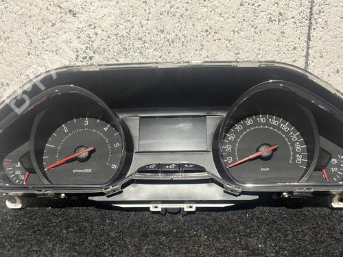 Used Instrument cluster PEUGEOT 208 I (CA_, CC_) 1.4 HDi (68 hp) 30439499