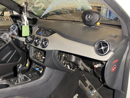 Used Dashboard MERCEDES-BENZ B-CLASS Sports Tourer (W246, W242) B 200 CDI (246.201) (136 hp) 24401515